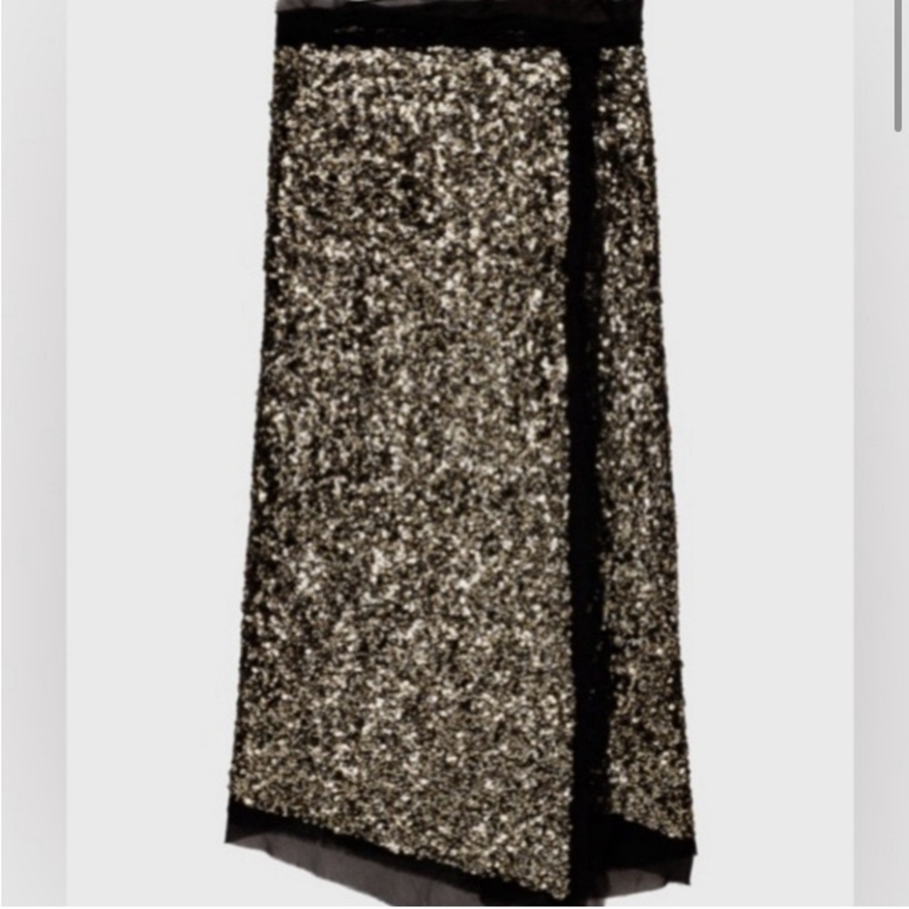 XS Zara sequin wrap skirt
NWOT